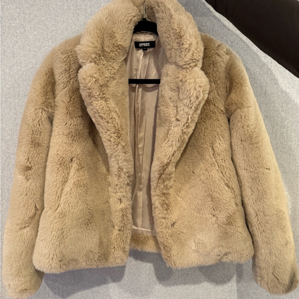 Apparis faux fur coat size 14Y kids
